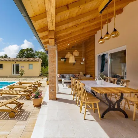 Savicenta Villa