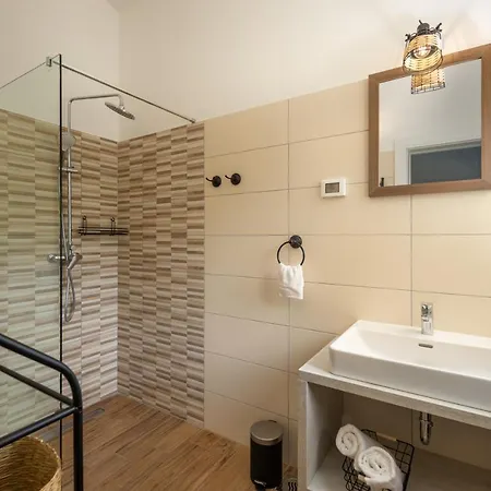 Savicenta Villa *
