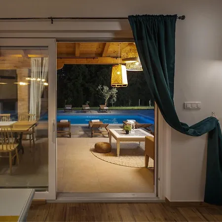 Savicenta Villa *